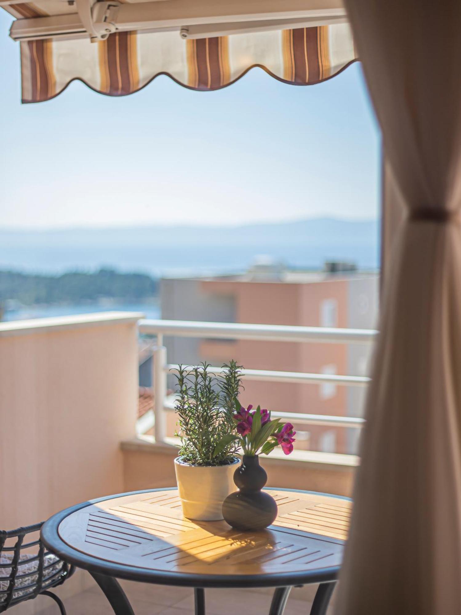 Apartment Anita With Amazing Sea View Makarska Eksteriør bilde