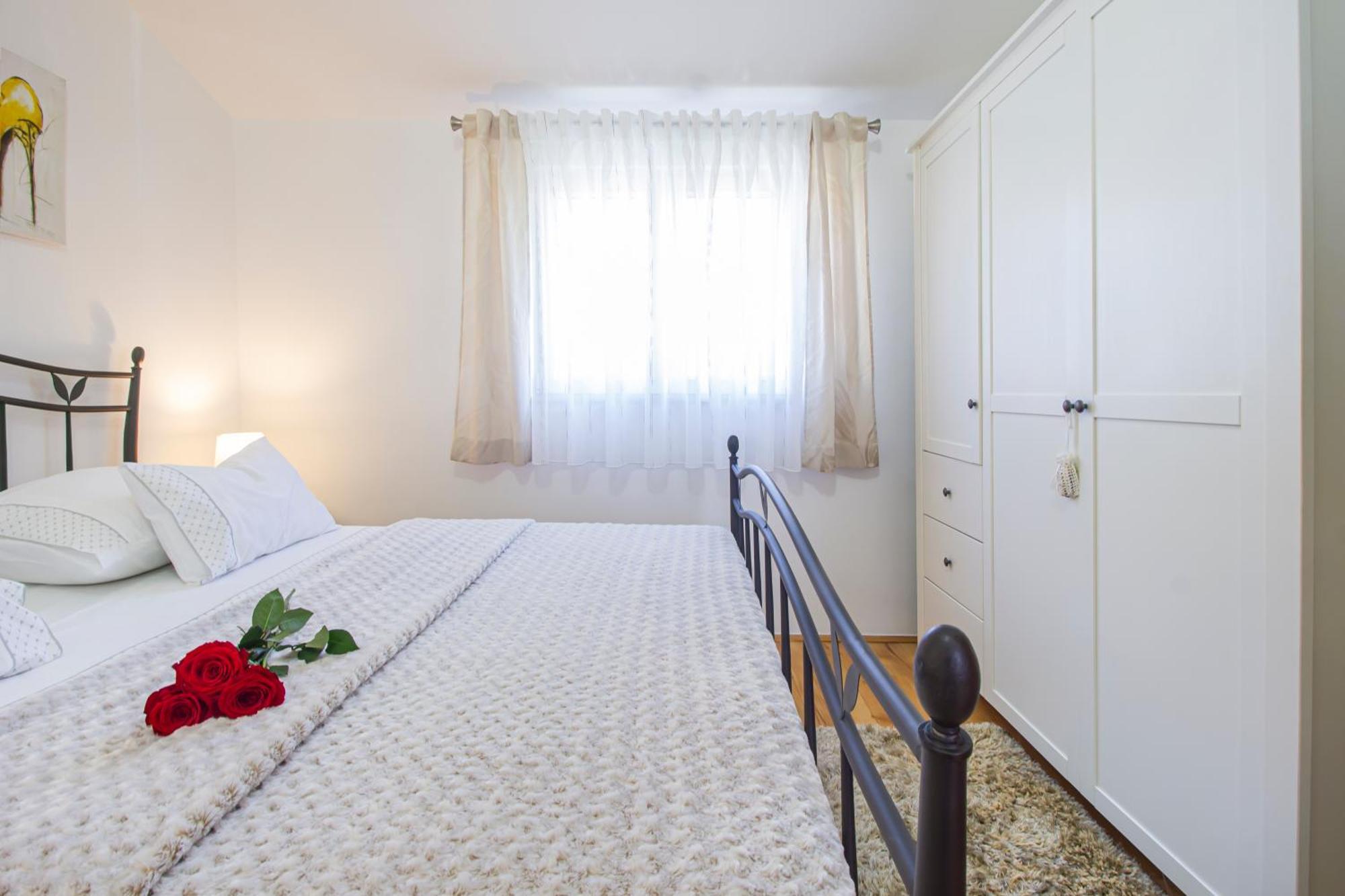 Apartment Anita With Amazing Sea View Makarska Eksteriør bilde